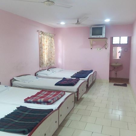 Hotel Yercaud International エクステリア 写真